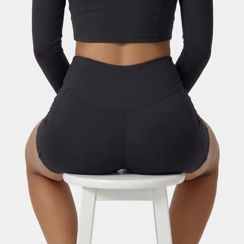 High-waisted women's gym shorts black