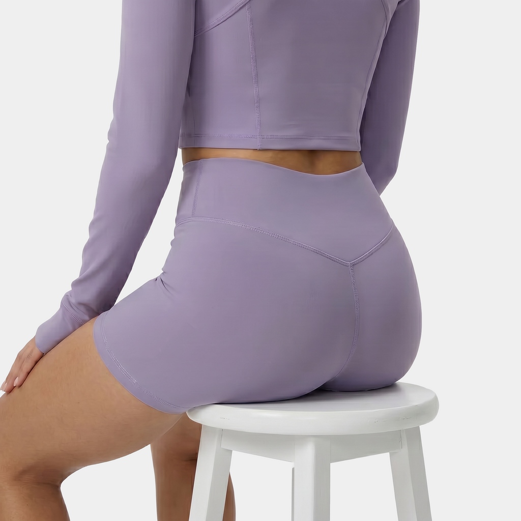High-waisted women's gym shorts purple